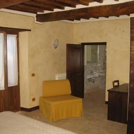 Il Casale Di Mario 몬테키오